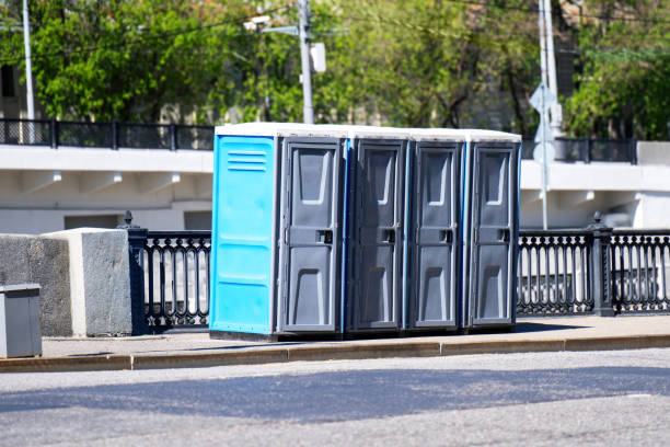 Best Portable bathroom rental  in Richfield, WI